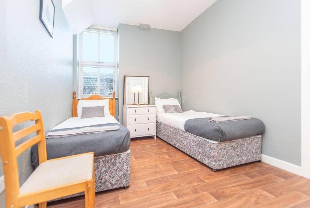 Clonbur House - Studio Village Apartment 골웨이 외부 사진